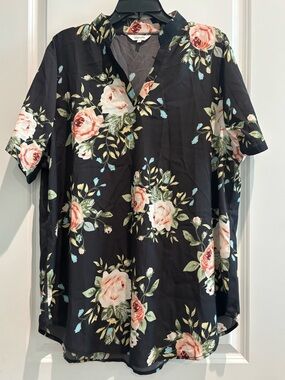 Amaryllis Black Floral Tunic Blouse Women’s 1X New